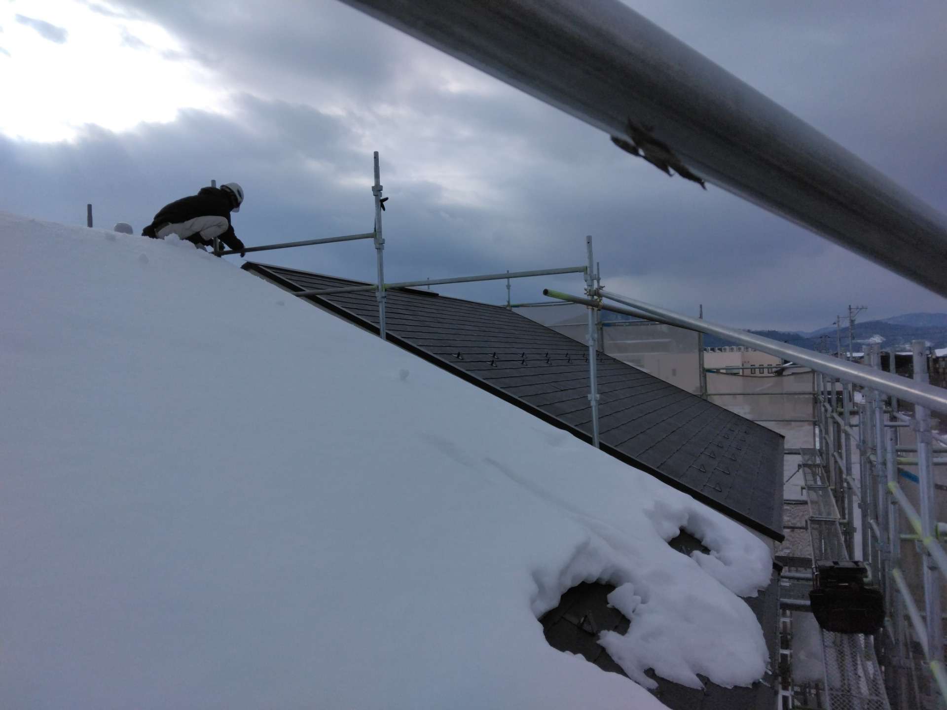 本日は雪のため休業します